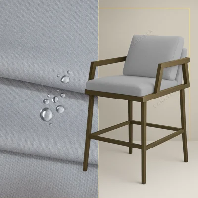 پارچه رو‌مبلی نانوتکس رنگ طوسی روشن برای مبلمان‌باغی و مبلمان‌فضای‌باز، مبلمان‌اداری، صندلی‌رستورانی و مبلمان‌خانگی کاربرد دارد. این پارچه با محلول نانو پوشش داده شده تا آبگریز و ضدلک شود.